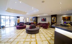 Grand Ant Hotel